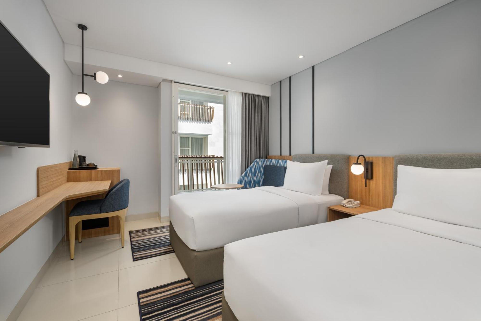 Holiday Inn Express Bali Sunset Road By Ihg Kuta Lombok Esterno foto