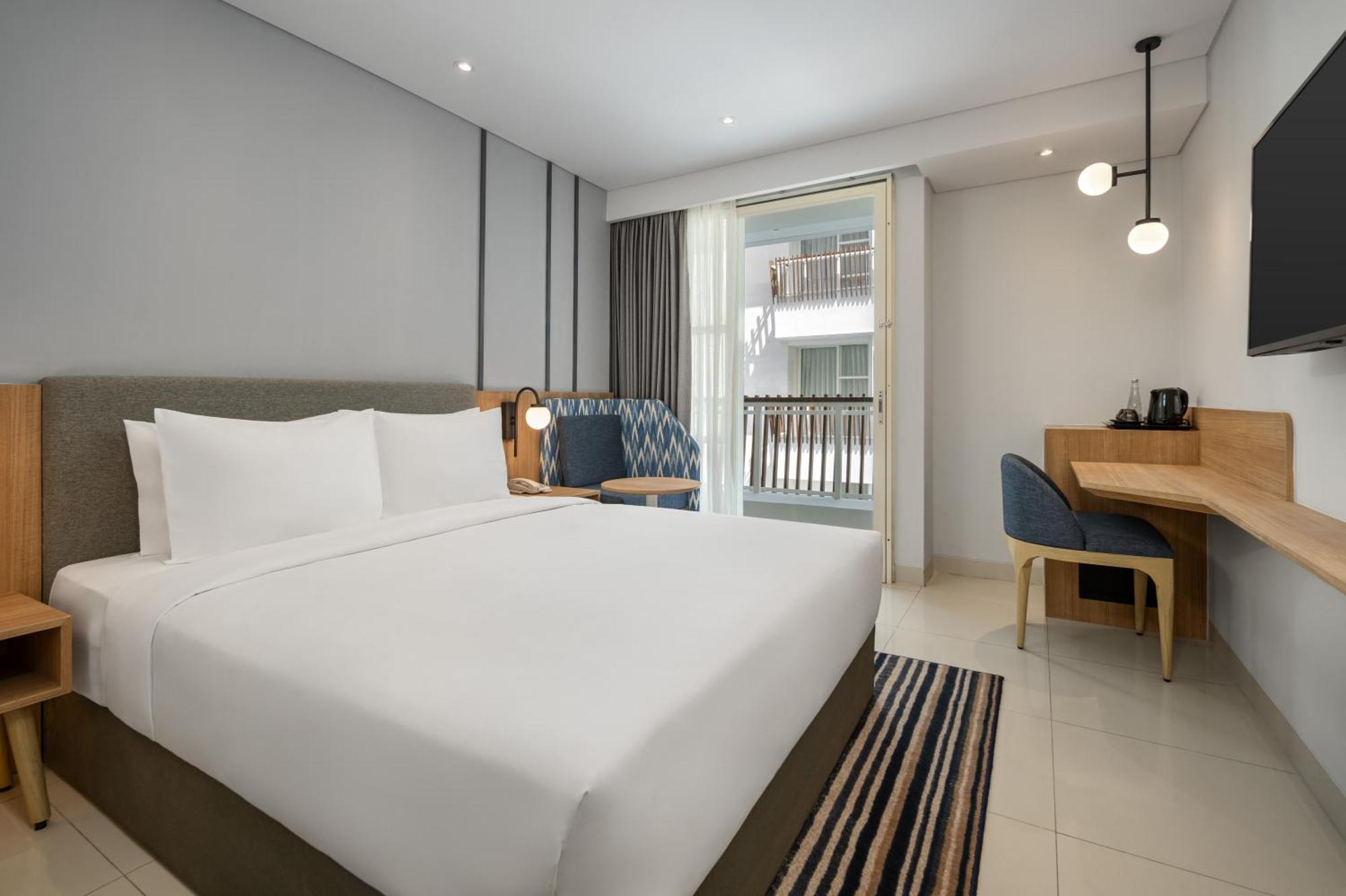 Holiday Inn Express Bali Sunset Road By Ihg Kuta Lombok Esterno foto