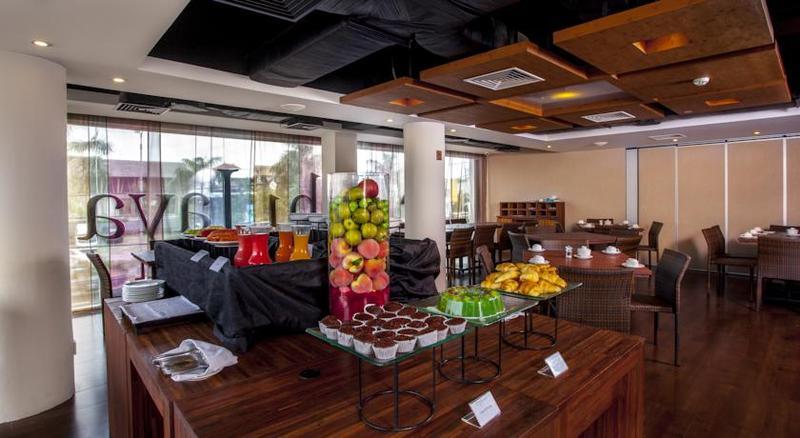 Holiday Inn Express Bali Sunset Road By Ihg Kuta Lombok Esterno foto