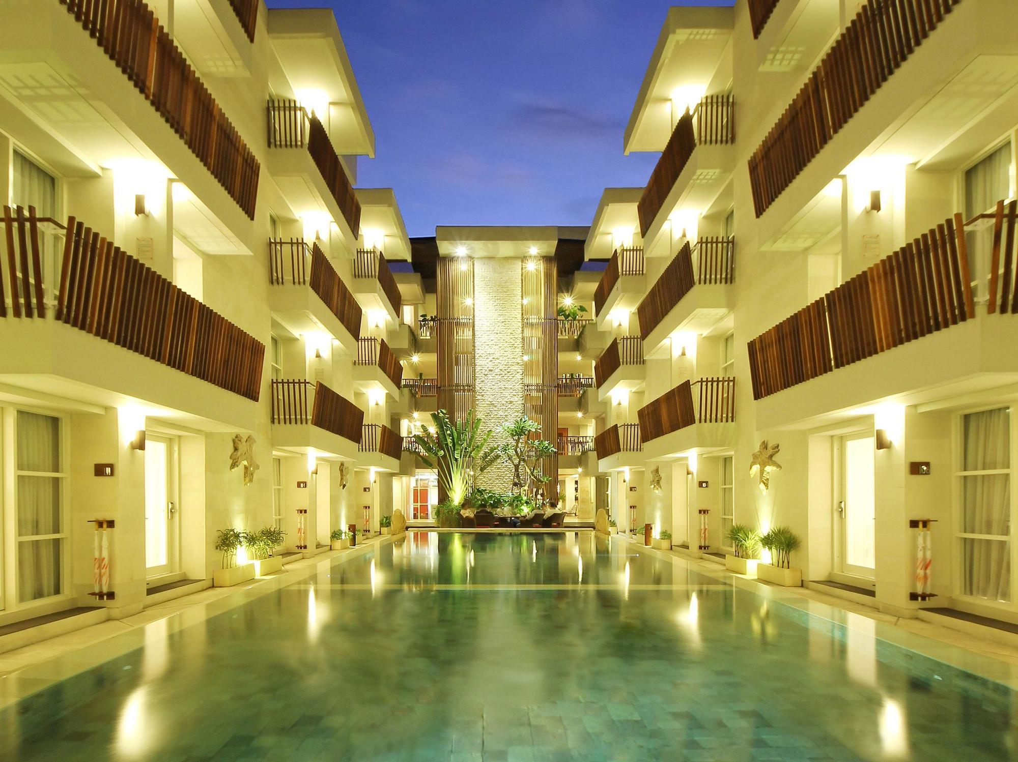 Holiday Inn Express Bali Sunset Road By Ihg Kuta Lombok Esterno foto