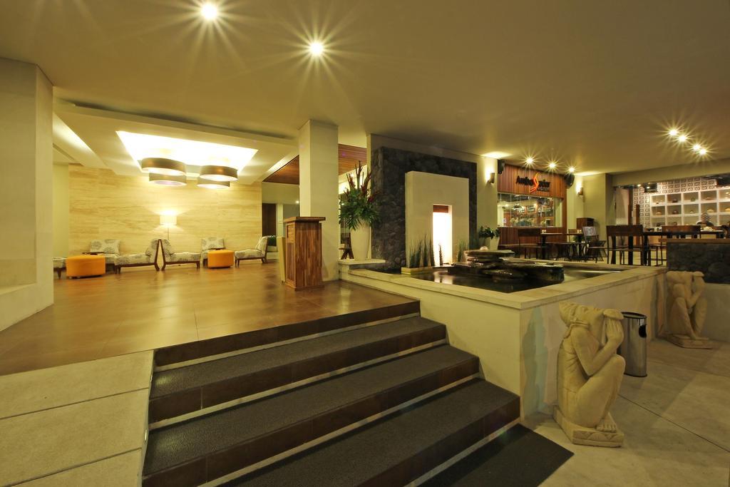 Holiday Inn Express Bali Sunset Road By Ihg Kuta Lombok Esterno foto