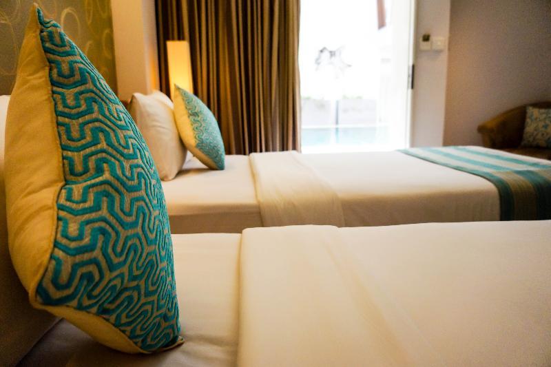 Holiday Inn Express Bali Sunset Road By Ihg Kuta Lombok Esterno foto