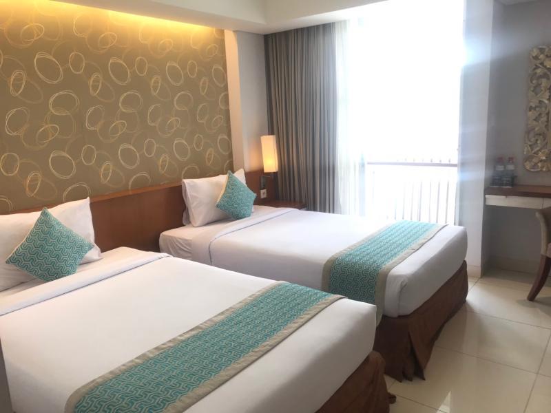 Holiday Inn Express Bali Sunset Road By Ihg Kuta Lombok Esterno foto