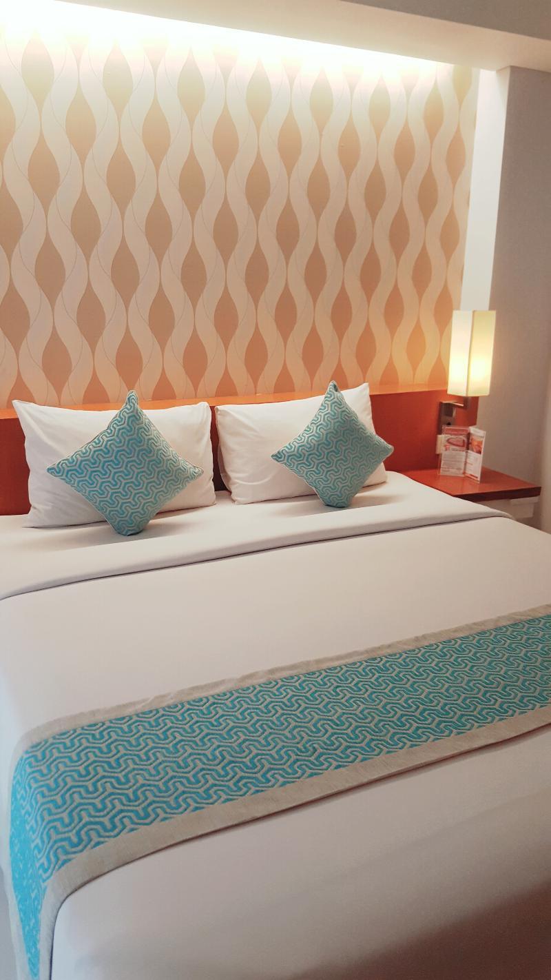 Holiday Inn Express Bali Sunset Road By Ihg Kuta Lombok Esterno foto